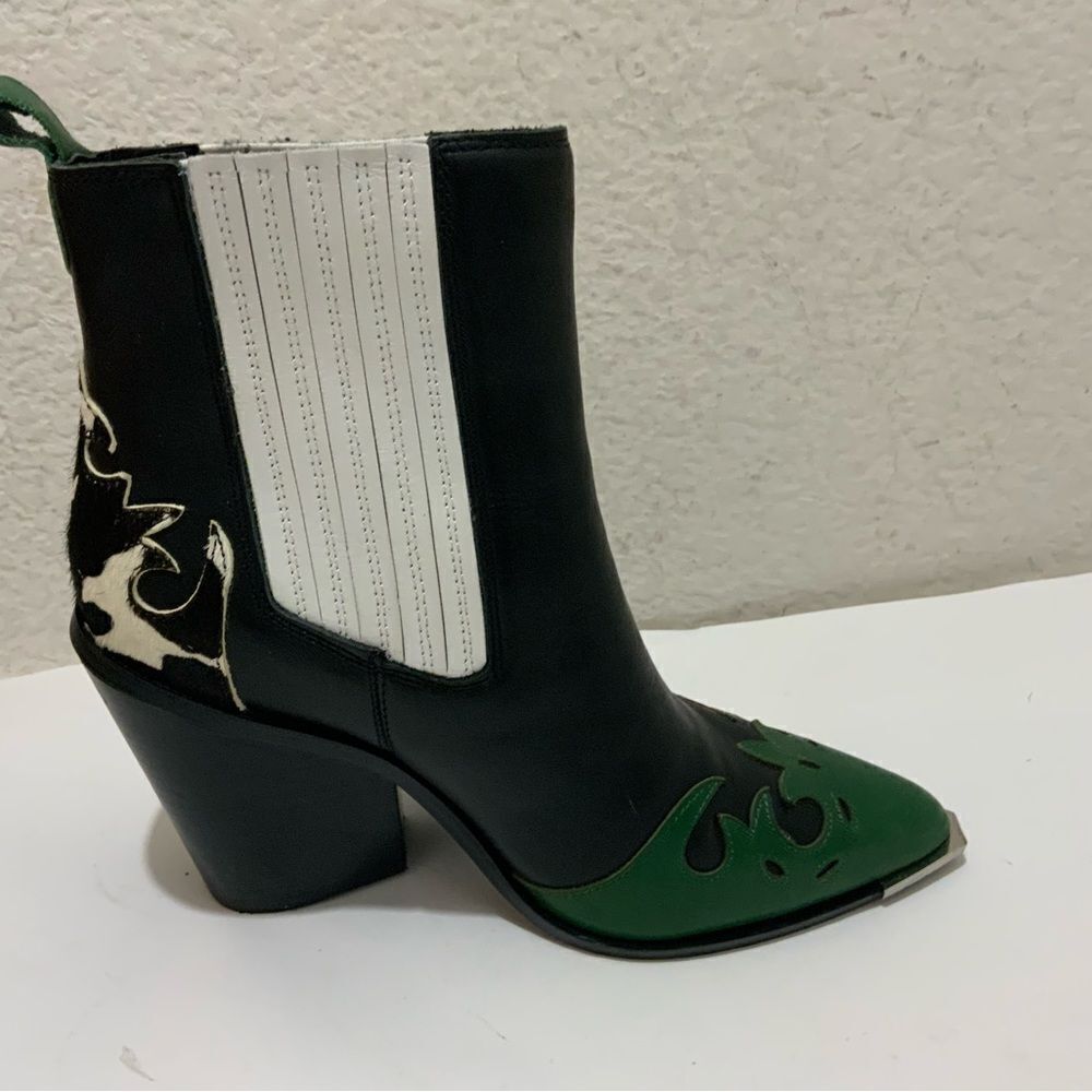 Steve Madden Women's Trim Fashion Boot  multicolor size 7 M